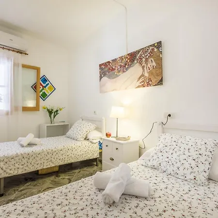 Casa vacanze Owl La Marina - Enjoy Life By The Sea *